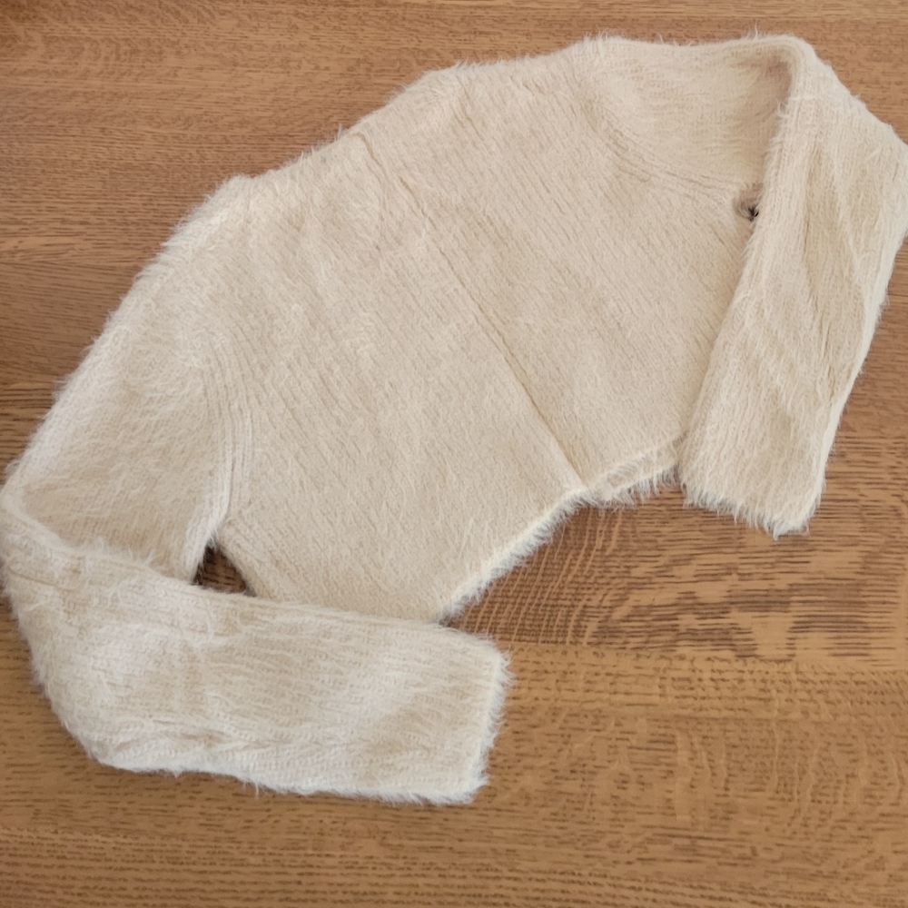 Zara Fuzzy, furry stretch knit Shrug - cream - Picture 4 of 7